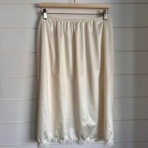 Vintage Patricia Lingerie Ivory Half Slip – Size 2X